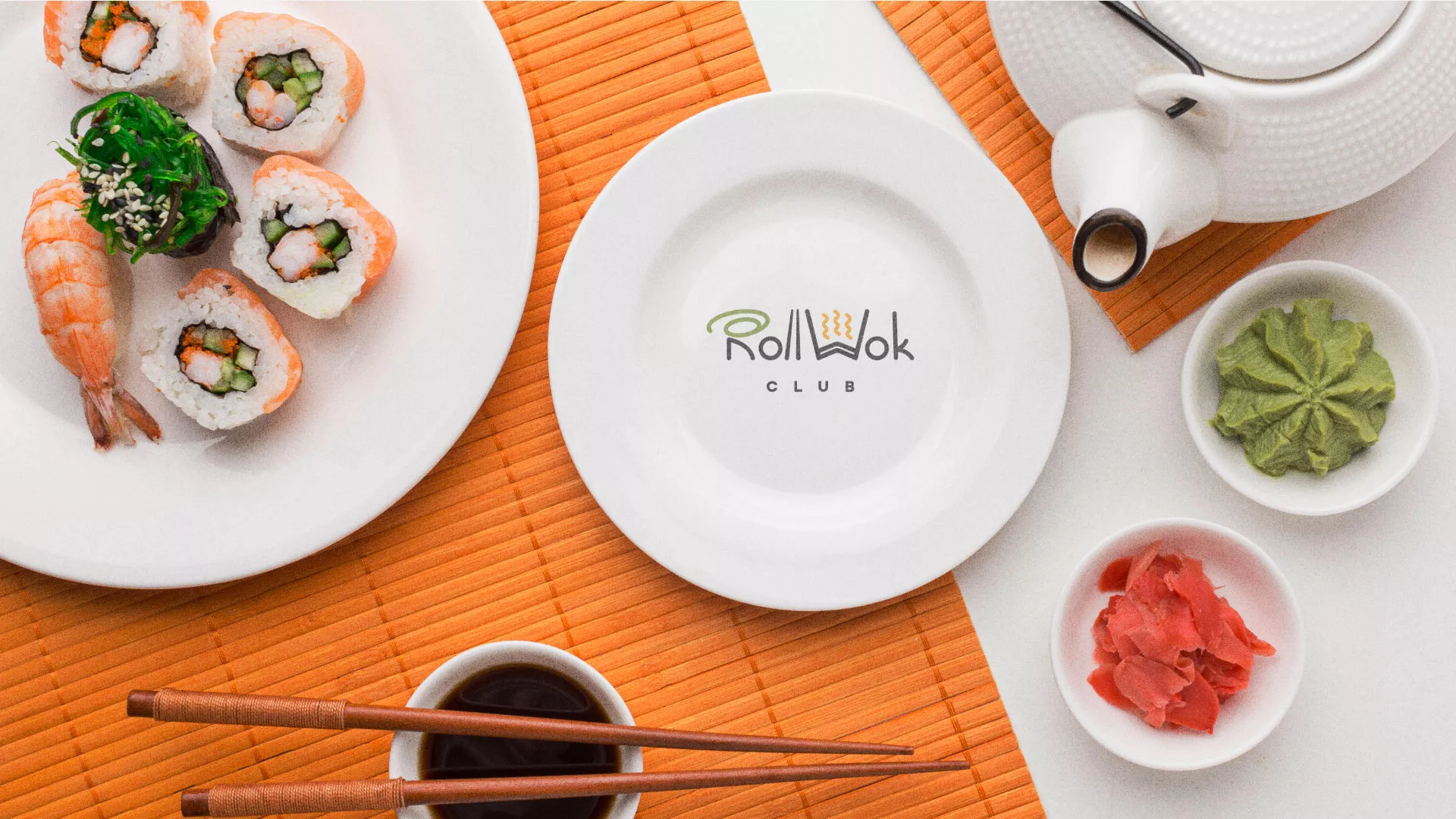 Разработка логотипа и фирменного стиля суши-бара «Roll Wok Club» в Богородске
